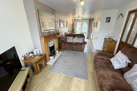 32 Bronte Farm Road, Shirley, Solihull, B90 3DF
