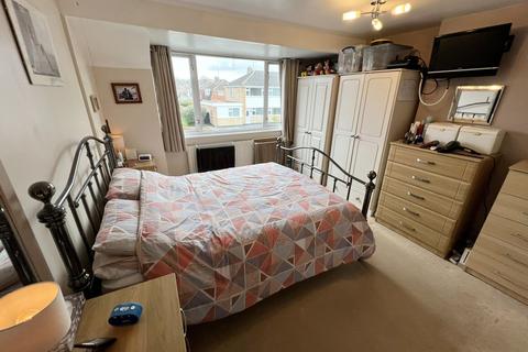 32 Bronte Farm Road, Shirley, Solihull, B90 3DF