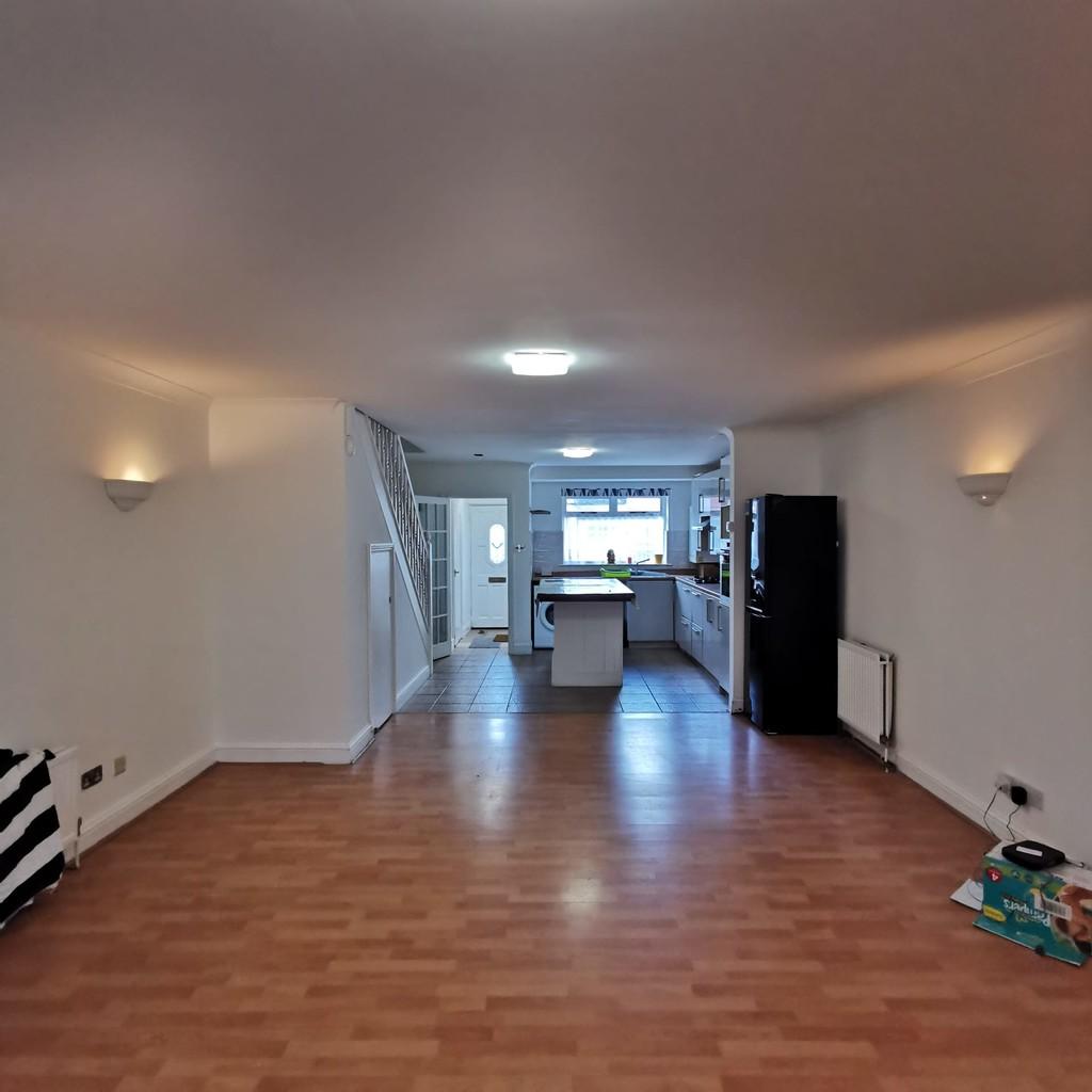 Lynmouth Road, Perivale 3 bed end of terrace house £2,000 pcm (£462 pw)