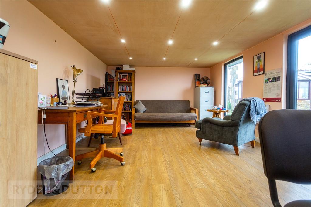 Detached Home Office