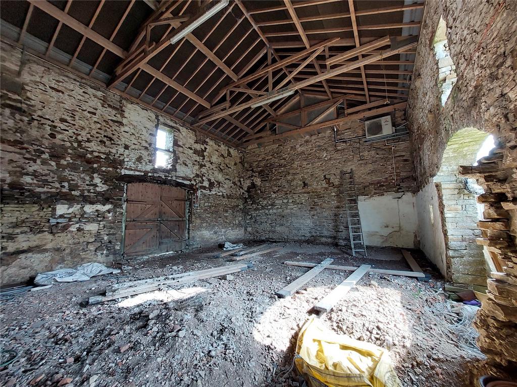 Detached Period Barn