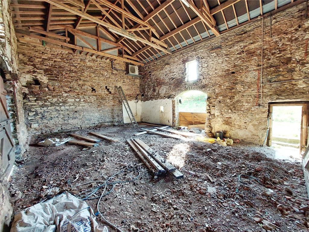 Detached Period Barn
