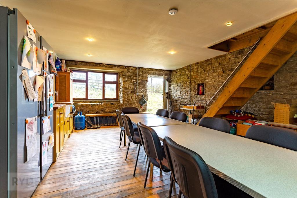 Barn: Work Room