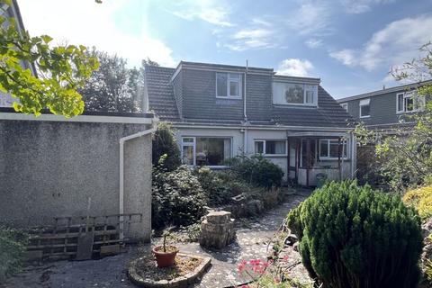 3 bedroom detached bungalow for sale, 5 Cwrt-Y-Felin, Wick, CF71 7QT