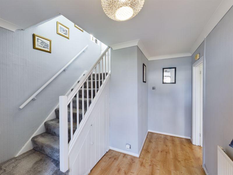 Park Avenue, Abergavenny 3 bed semidetached house £299,950