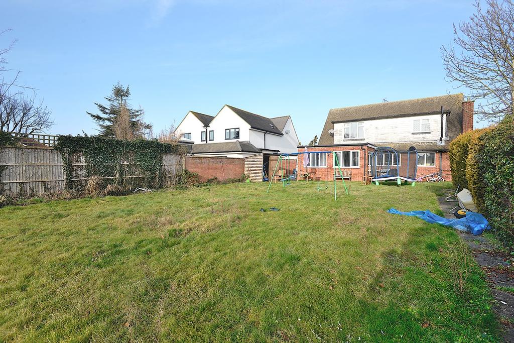 Astwick Road, Stotfold, SG5 3 bed detached house £600,000