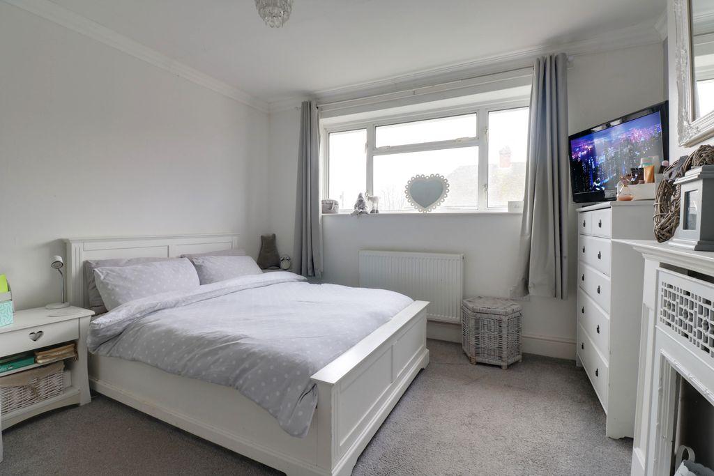 Bedroom 1 (Double)