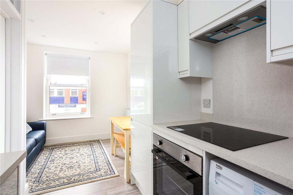 Kitchen Dining Area