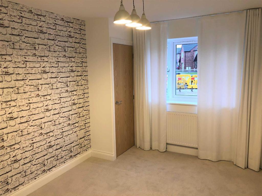 Henry Robertson Drive, Gobowen, SY11 3GY 1 bed apartment £103,500