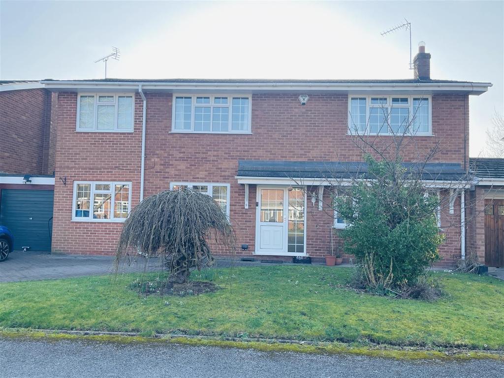 Meadow View, Southwell 5 bed link detached house for sale £535,000