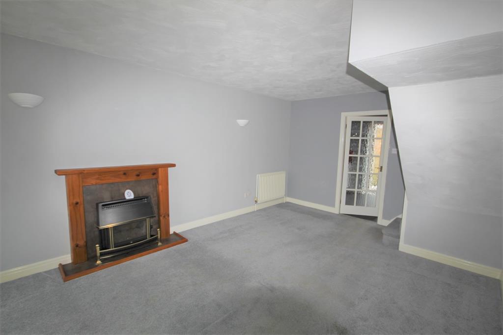 Parkland Drive, Tadcaster 2 bed semidetached house £800 pcm (£185 pw)