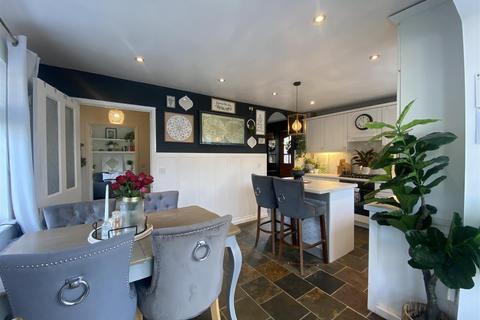 5 Church View, Weldon, Corby, NN17 3LF