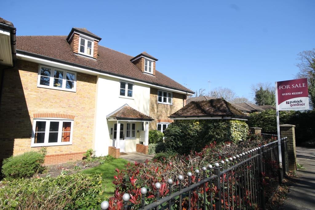 GUILDFORD ROAD, GREAT BOOKHAM, KT23 2 bed apartment £315,000