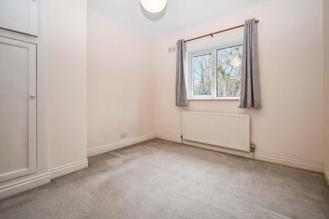 6 Moorland Crescent, Guiseley, Leeds, LS20 9EF