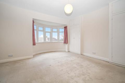 6 Moorland Crescent, Guiseley, Leeds, LS20 9EF