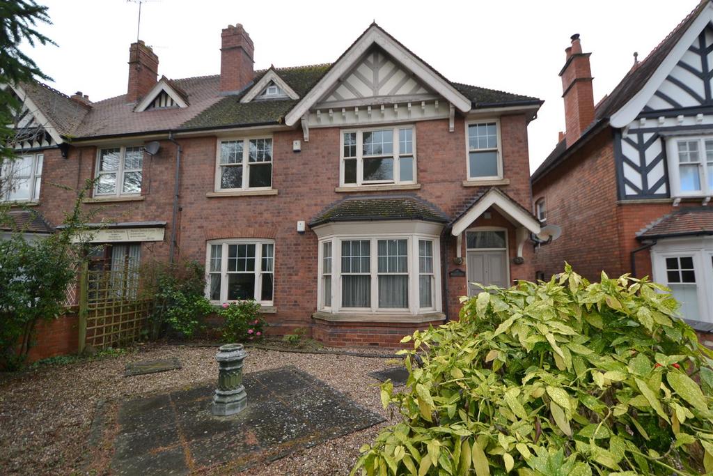 Worcester Road, Malvern 2 bed apartment for sale £230,000