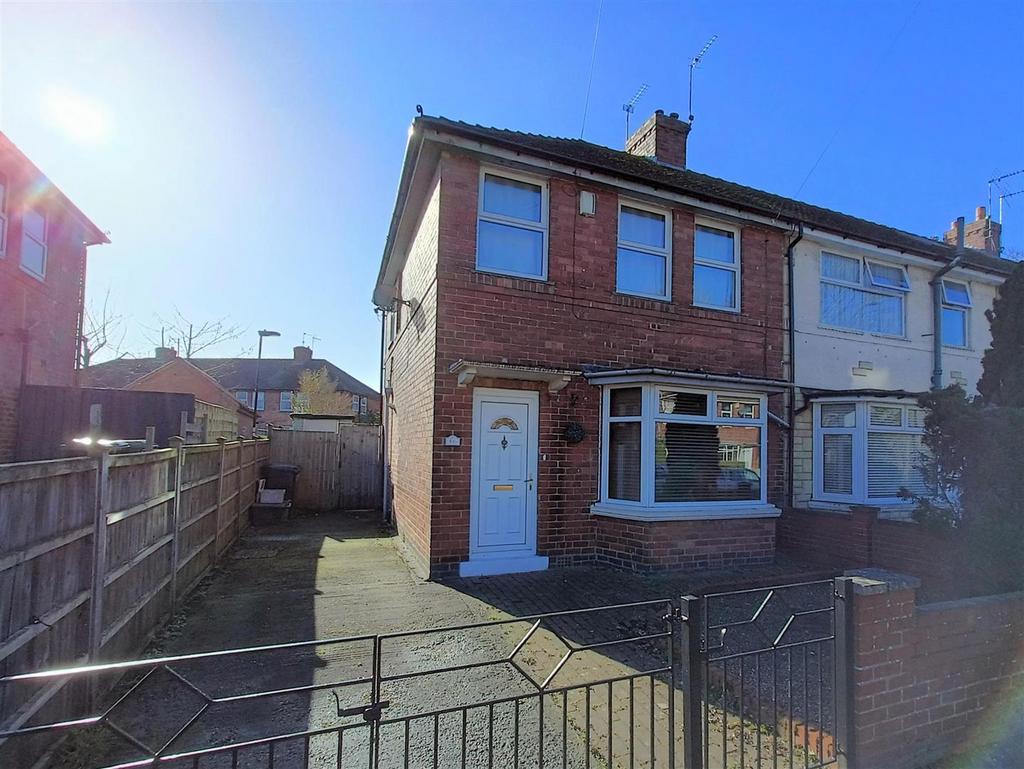 Fourth Avenue, York, YO31 0ST 2 bed end of terrace house £260,000