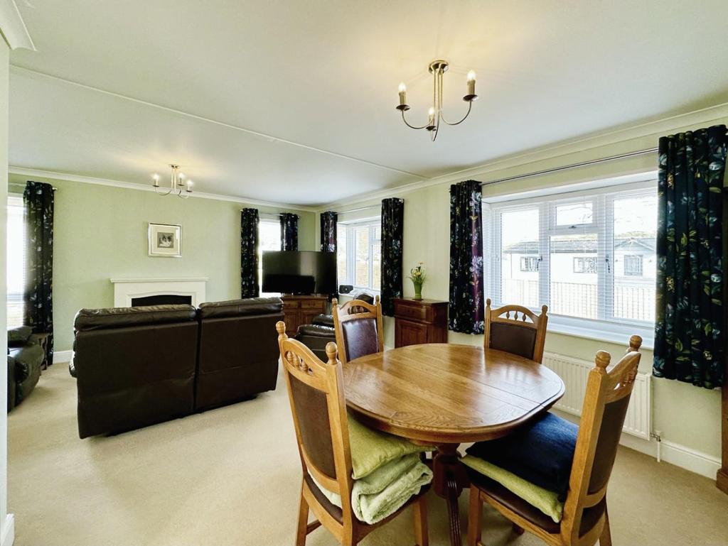 Living/Dining Room