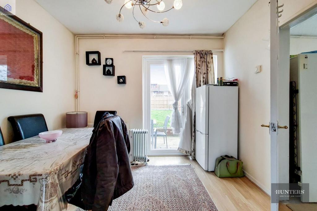 11 Dining Room-0.jpg