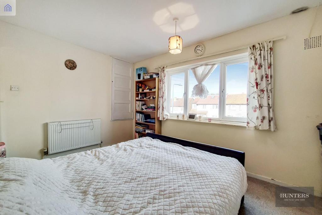 6 Main Bedroom-1.jpg