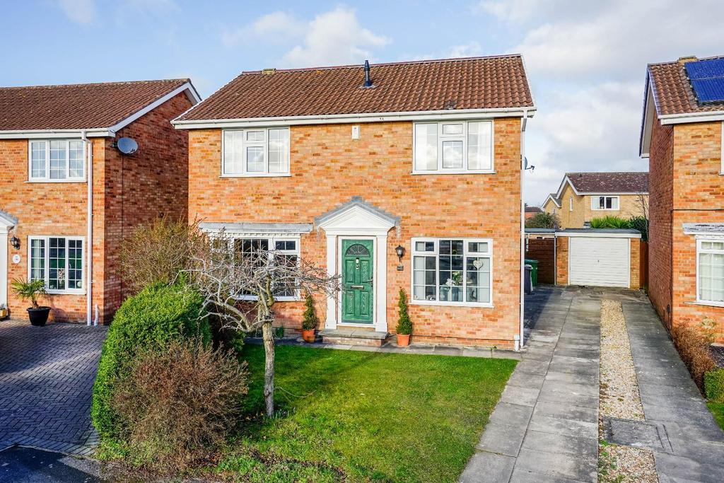 Eden Close, Woodthorpe, York 4 bed detached house for sale £450,000