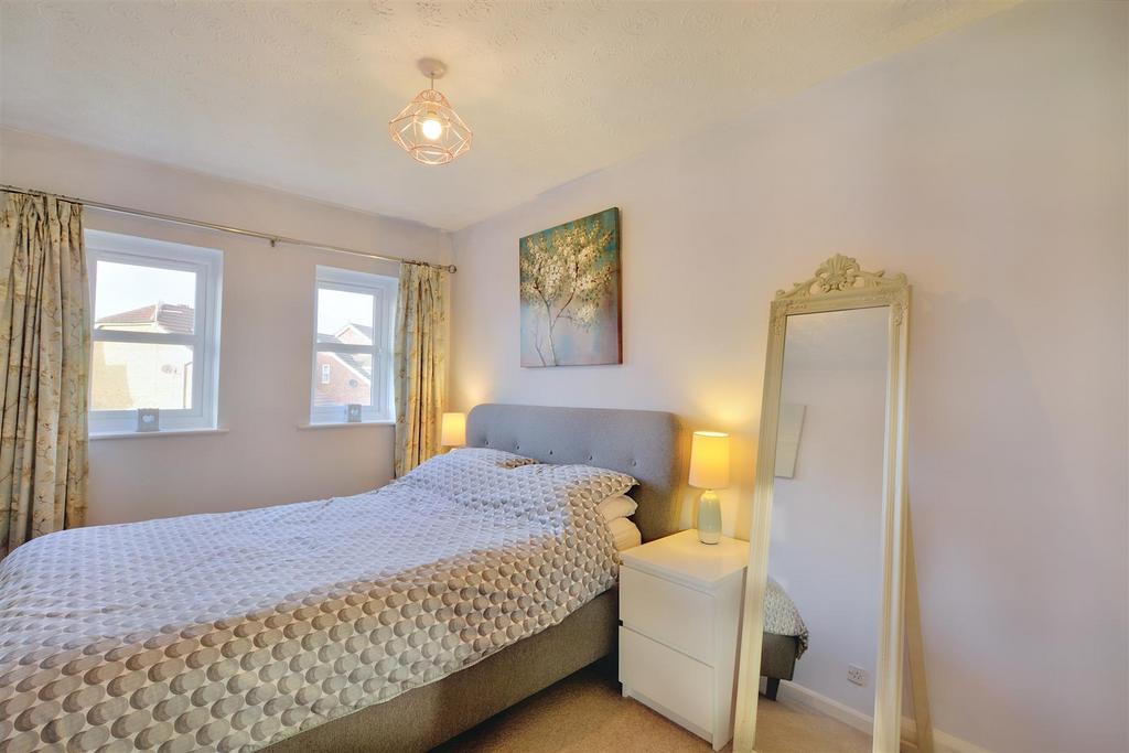Bedroom 1.jpeg