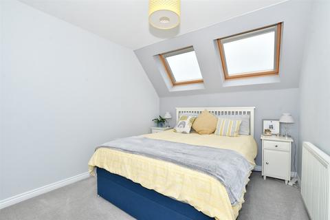 10 Aurelie Way, Whitstable, CT5 3RT