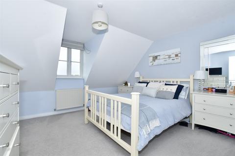 10 Aurelie Way, Whitstable, CT5 3RT