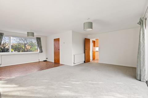 8 Pent Vale Close, Folkestone, CT19 5LQ