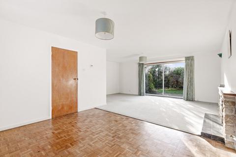 8 Pent Vale Close, Folkestone, CT19 5LQ