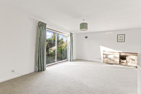 8 Pent Vale Close, Folkestone, CT19 5LQ