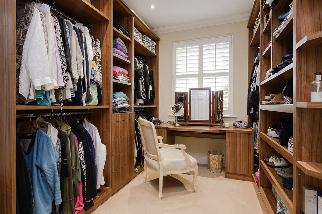Bedroom 5/Dressing R