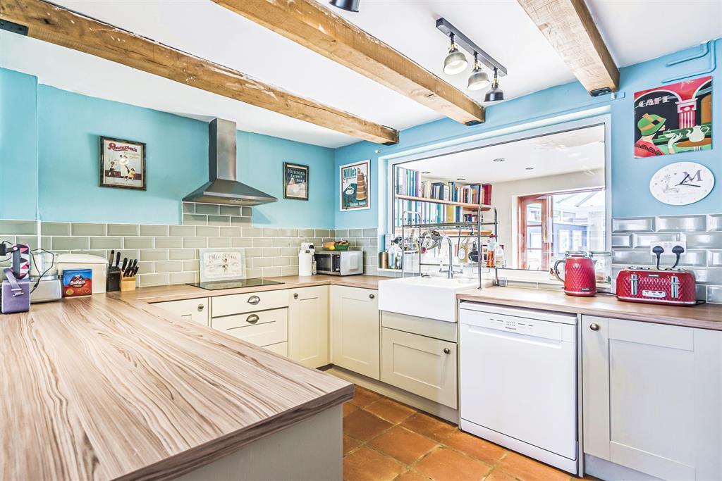 Kitchen breakfast room
