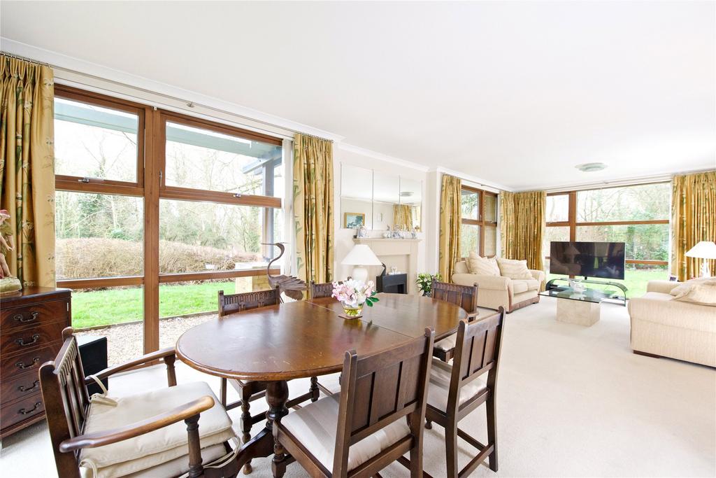 Sitting/Dining Room