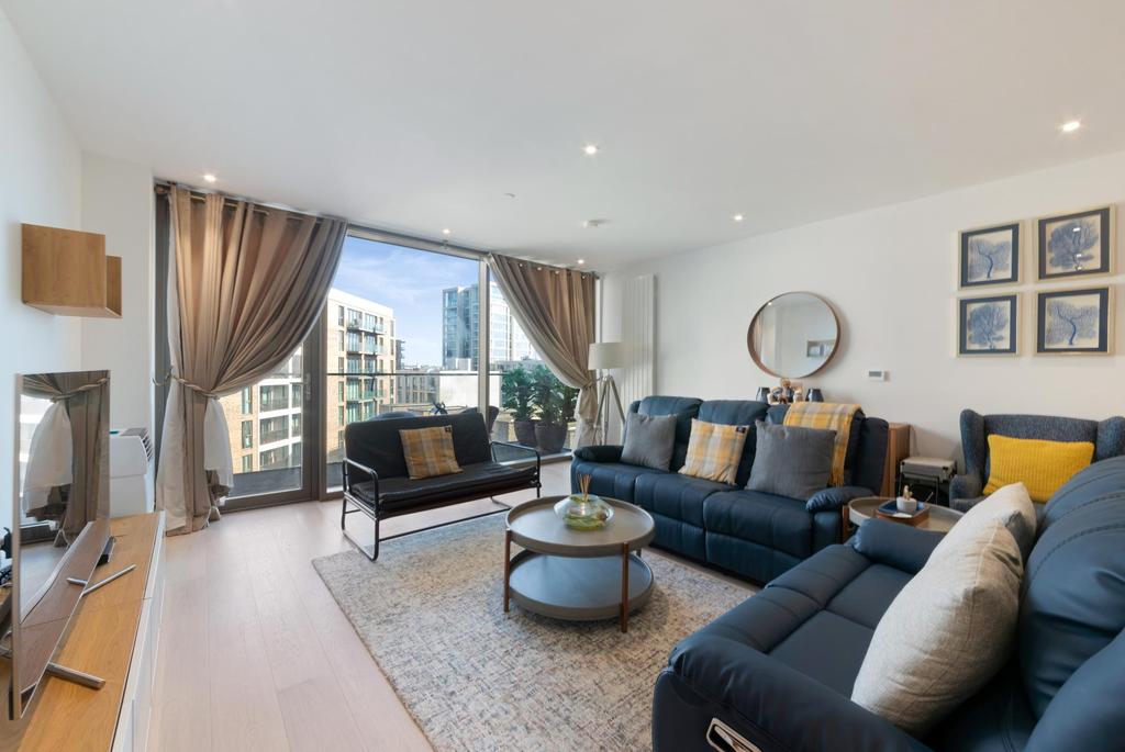 Windlass House, Royal Wharf, London, E16 1 bed apartment £1,950 pcm
