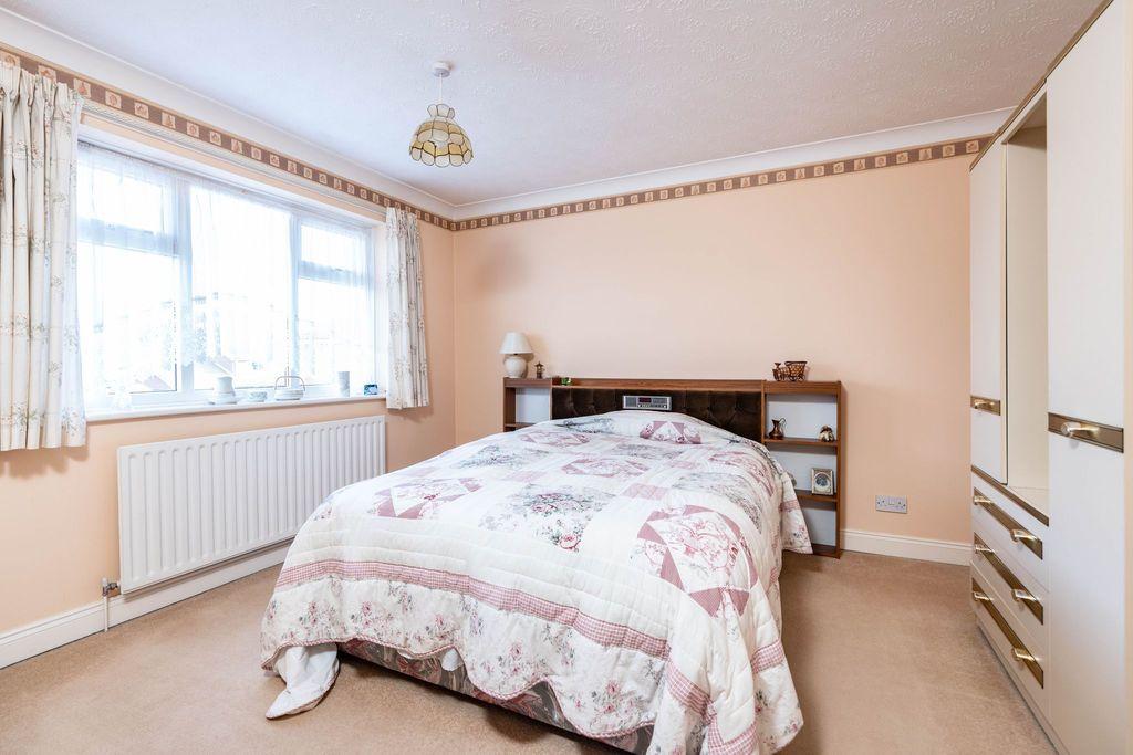 Bedroom 2 (Double)