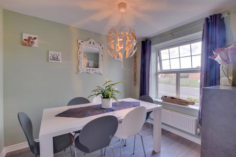 4 bedroom detached house for sale - Grangefields, Startforth, Barnard Castle, Durham, DL12