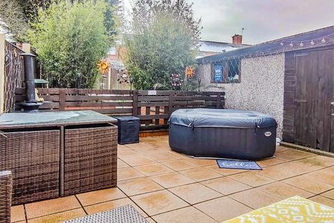 41 Amesbury Circus, Nottingham, NG8 6DL