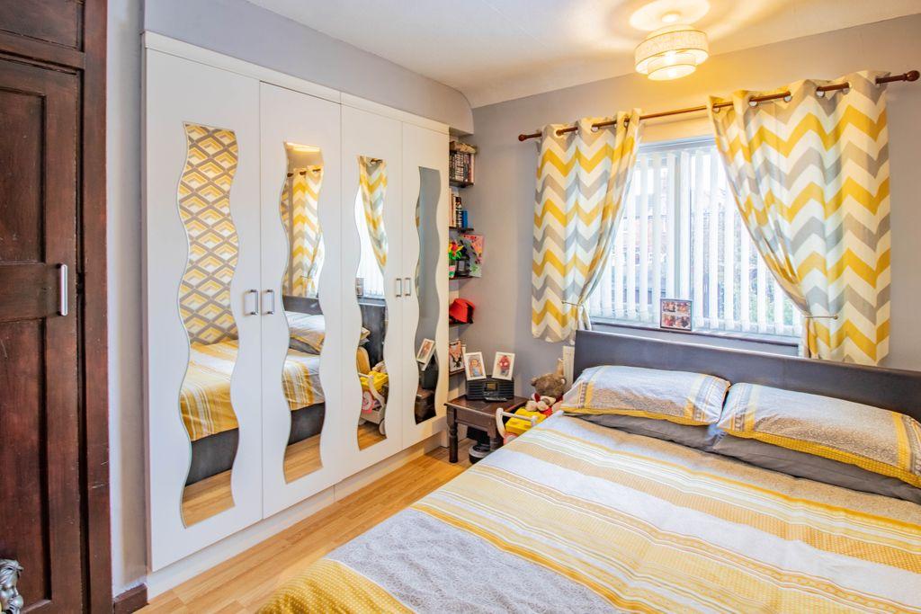 Bedroom 2 (Double)