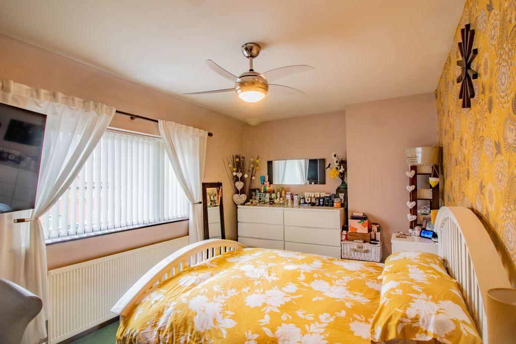 Bedroom 1 (Double)
