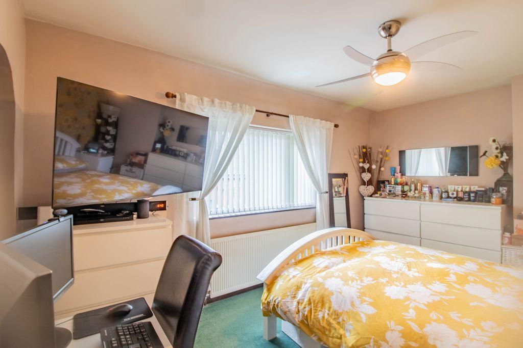 Bedroom 1 (Double)
