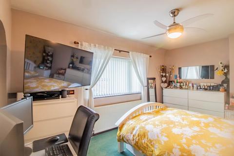 41 Amesbury Circus, Nottingham, NG8 6DL