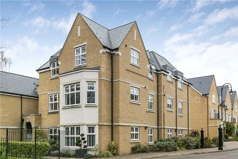 Queenswood Crescent, Englefield Green, Surrey, TW20