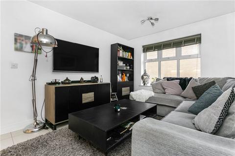 Flat 7, Dorney House Queenswood Crescent, Englefield Green, Egham, TW20 0AS