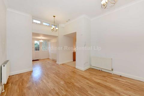 1 bedroom apartment to rent, Gordon Road, London