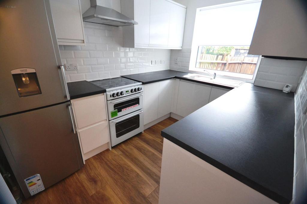 Brownlow Road, Borehamwood, WD6 1 bed £1,200 pcm (£277 pw)
