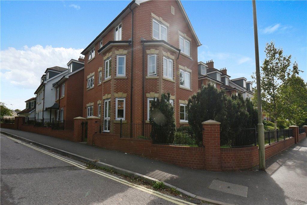 Bridge Road, Romsey, Hampshire 1 Bed Apartment For Sale - £175,000