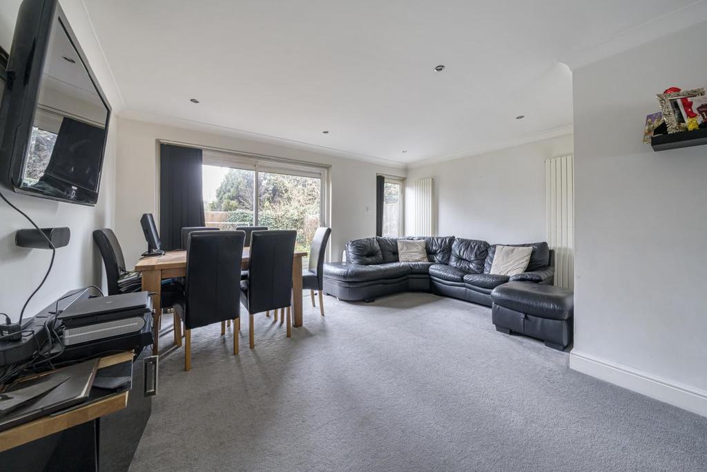 Eastwell Close, Beckenham 3 bed terraced house for sale £550,000