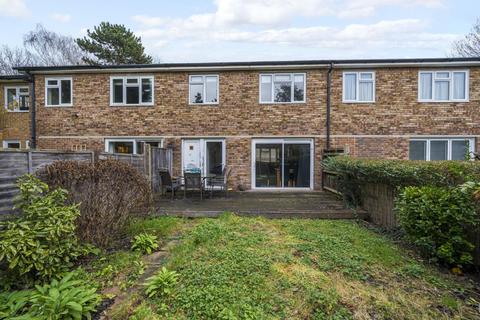 18 Eastwell Close, Beckenham, BR3 1TY