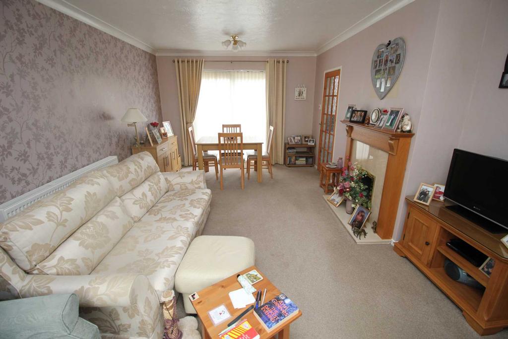 Rothbury Road, Chelmsford 2 bed end of terrace house for sale £315,000
